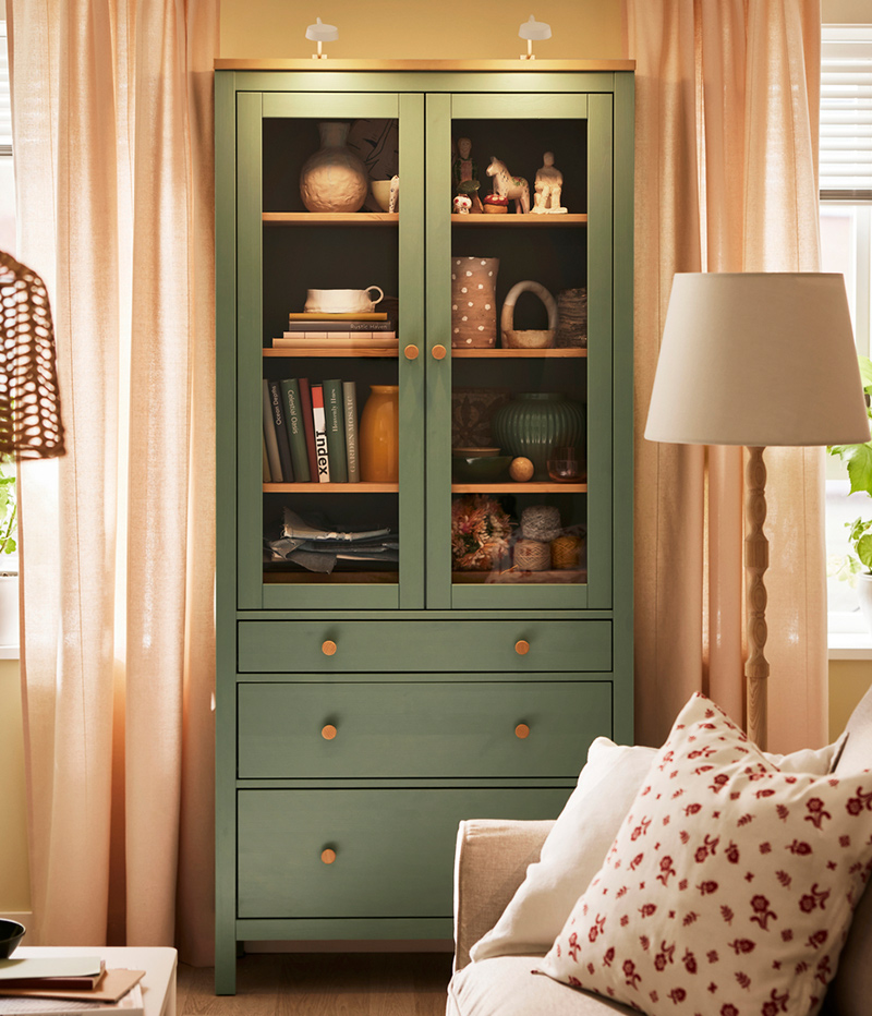 IKEA-hemnes vitrin