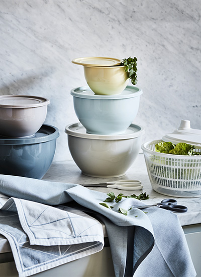 IKEA-garnityren cok renkli plastik saklama kabi seti