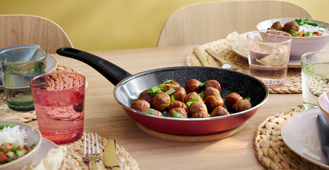 IKEA-hemlagad kirmizi 28 cm kizartma tavasi