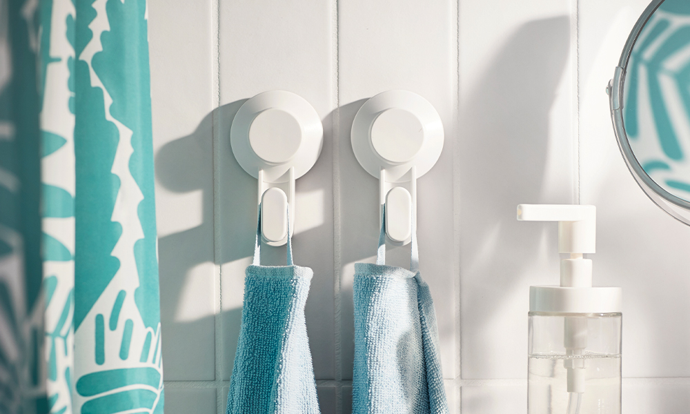 IKEA-tisken beyaz duvar askisi 01