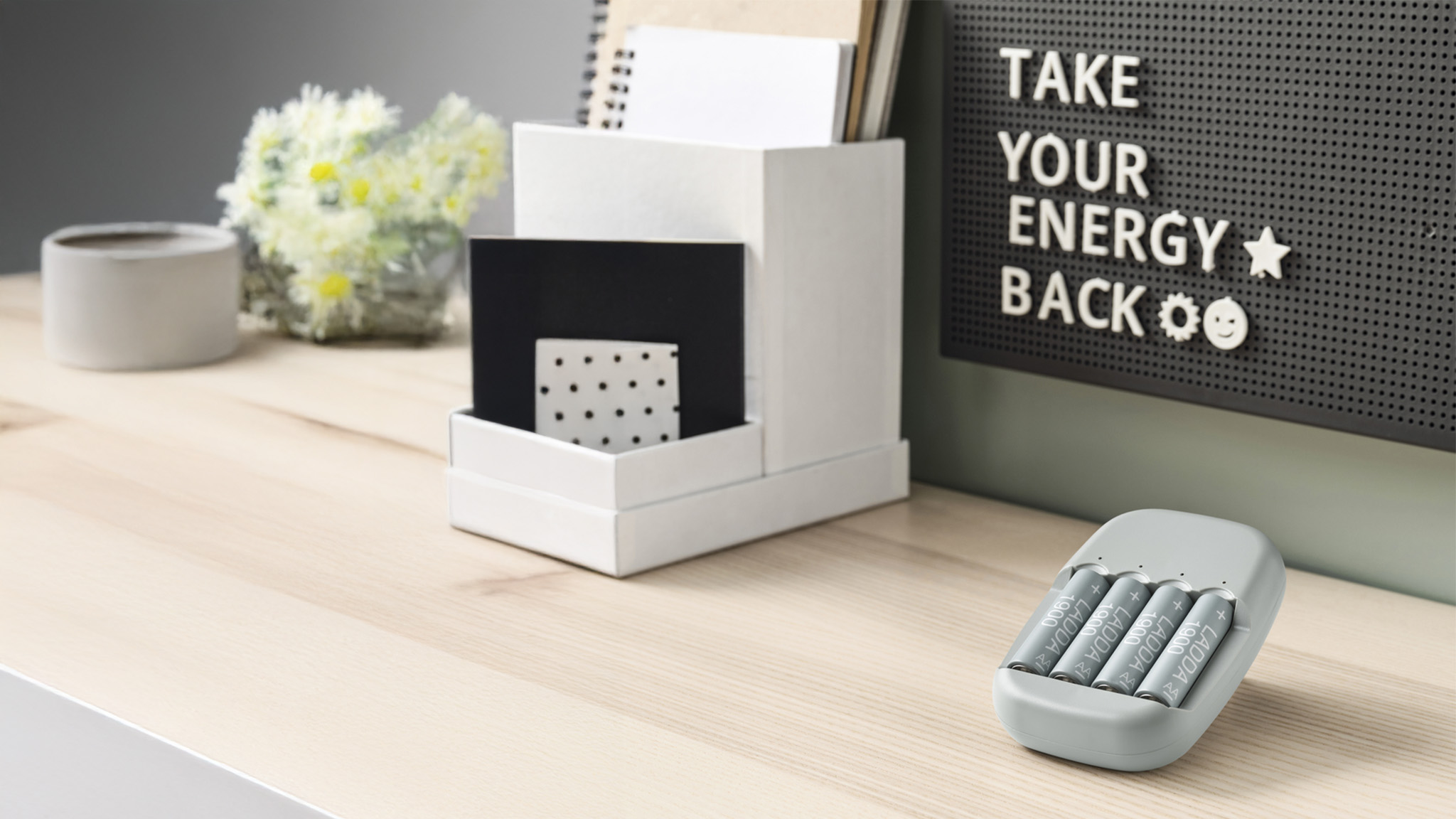 IKEA-ladda yesil beyaz sarj edilebilir pil