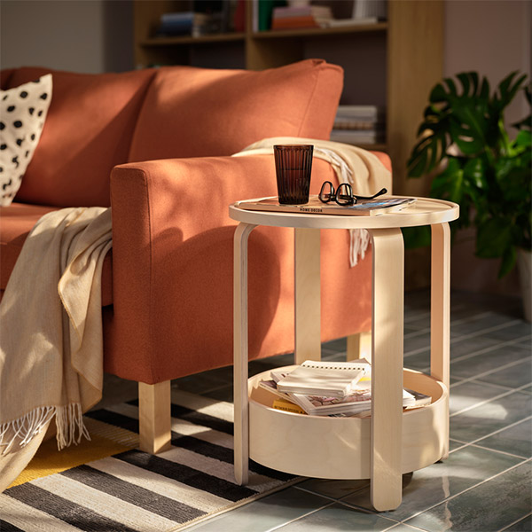 IKEA-borgeby yan sehpa