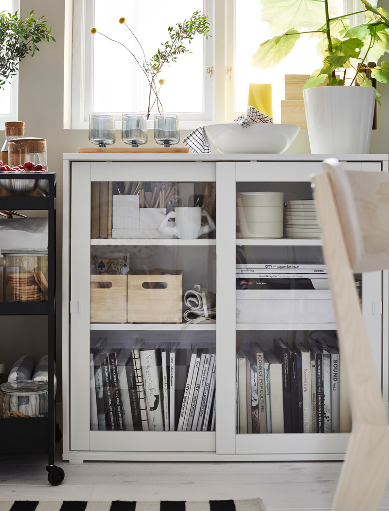 IKEA-vihals surgu kapakli dolap