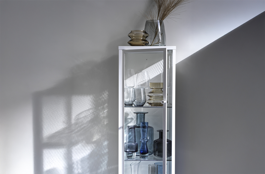 IKEA-baggebo vitrin