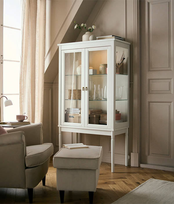 IKEA-farjkarl vitrin