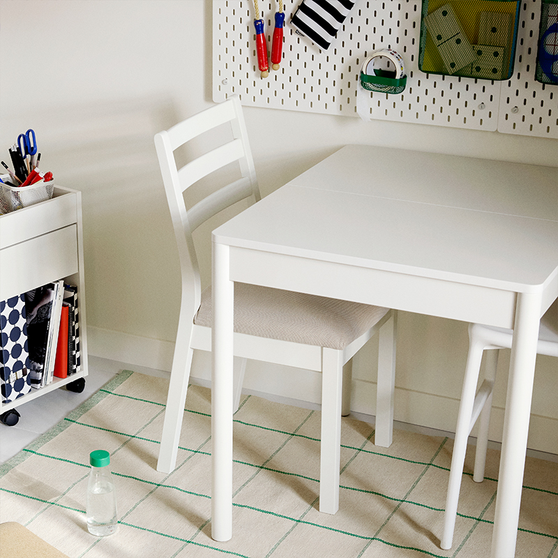 IKEA-tonstad kirik beyaz fridtuna acik bej dosemeli ahsap sandalye 01