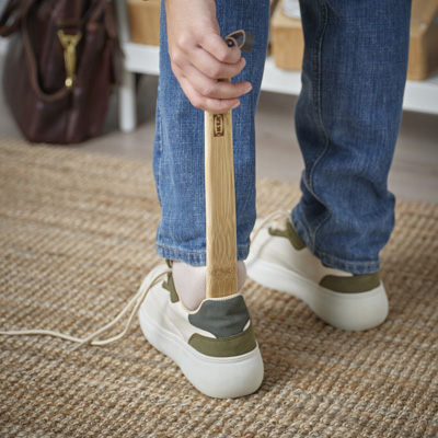 IKEA-hosvans ayakkabi cekecegi