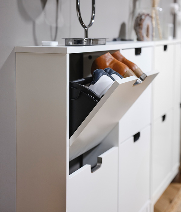 IKEA-stall ayakkabi dolabi