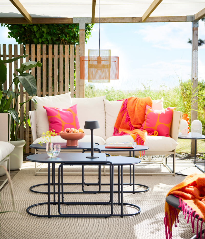 IKEA-grytsholm mavi siyah bahce sehpasi