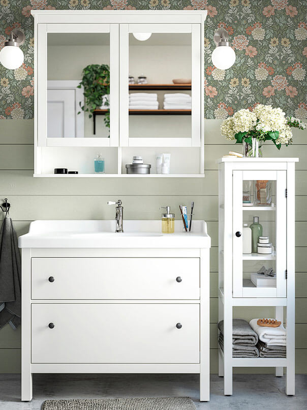IKEA-hemnes banyo duvar dolabi
