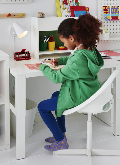 IKEA-loberget cocuk calisma sandalyesi