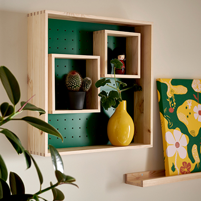 IKEA-skogsmosaik duvara monte teshir dolabi