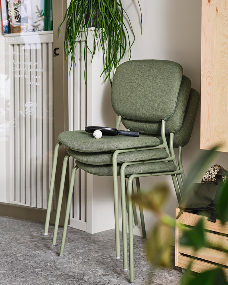 IKEA-vihals yesil gri dosemeli sandalye 01