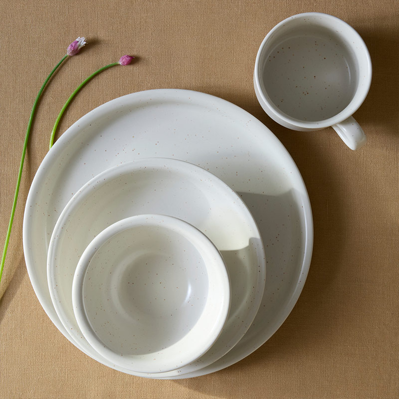 IKEA-daggaster noktali acik bej cukur tabak