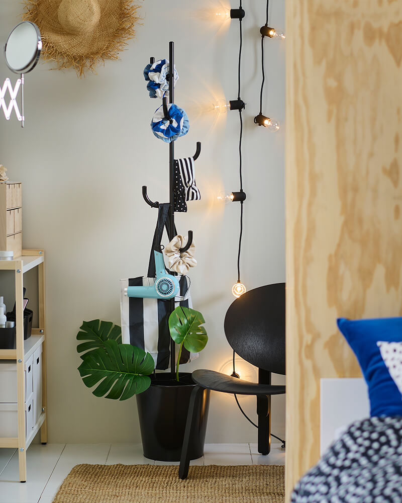 IKEA-alganas siyah ayakli askilik 01