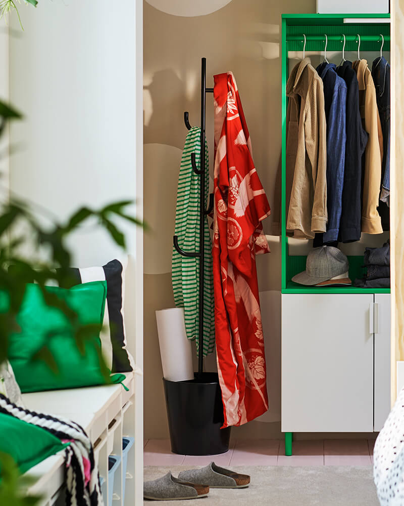 IKEA-alganas siyah ayakli askilik 02