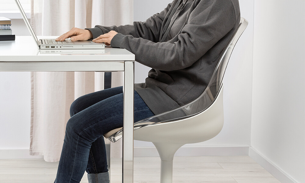 IKEA-baltsar beyaz donen sandalye 01