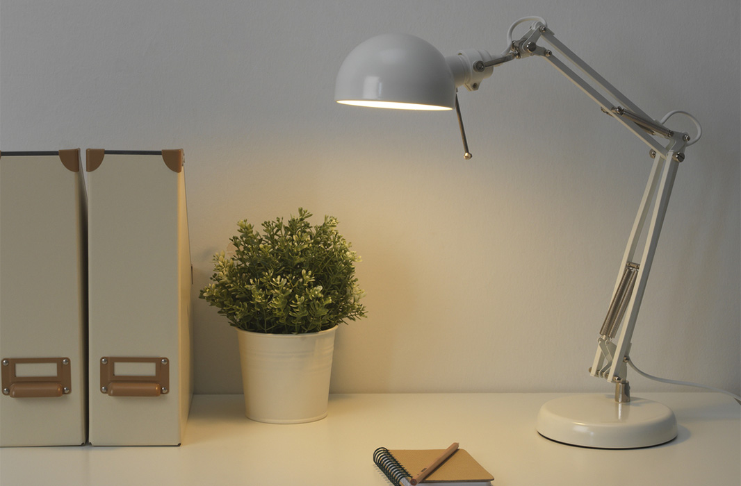 IKEA-forsa calisma lambasi 01