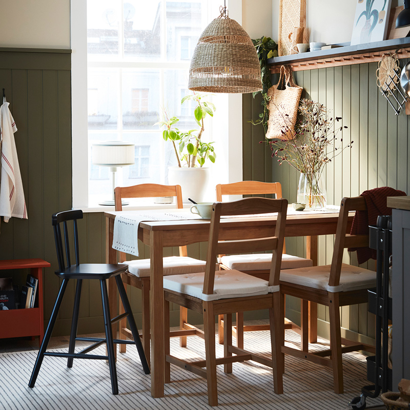 IKEA-hagernas ahsap sandalye