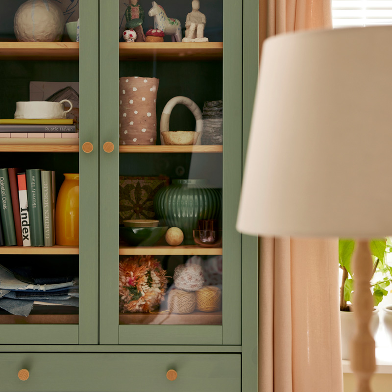 IKEA-hemnes vitrin 2