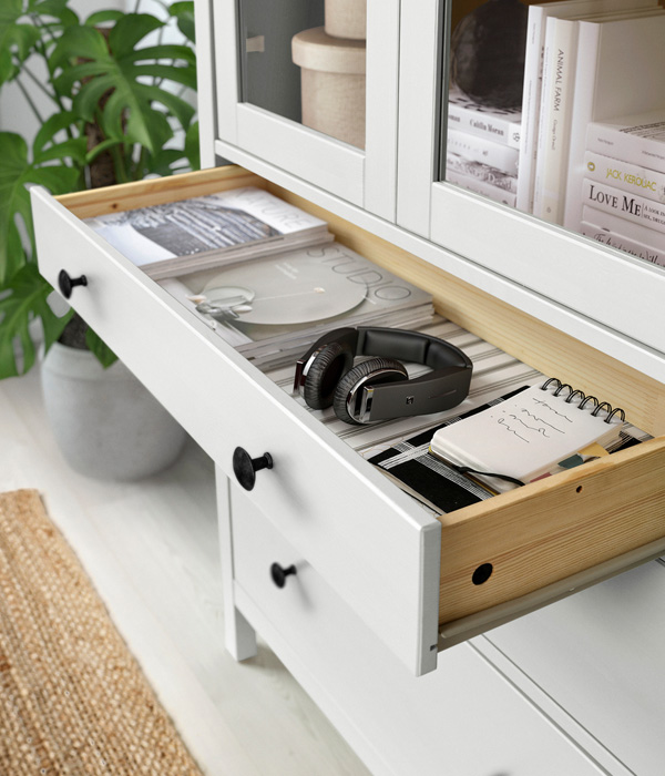 IKEA-hemnes vitrin 2c