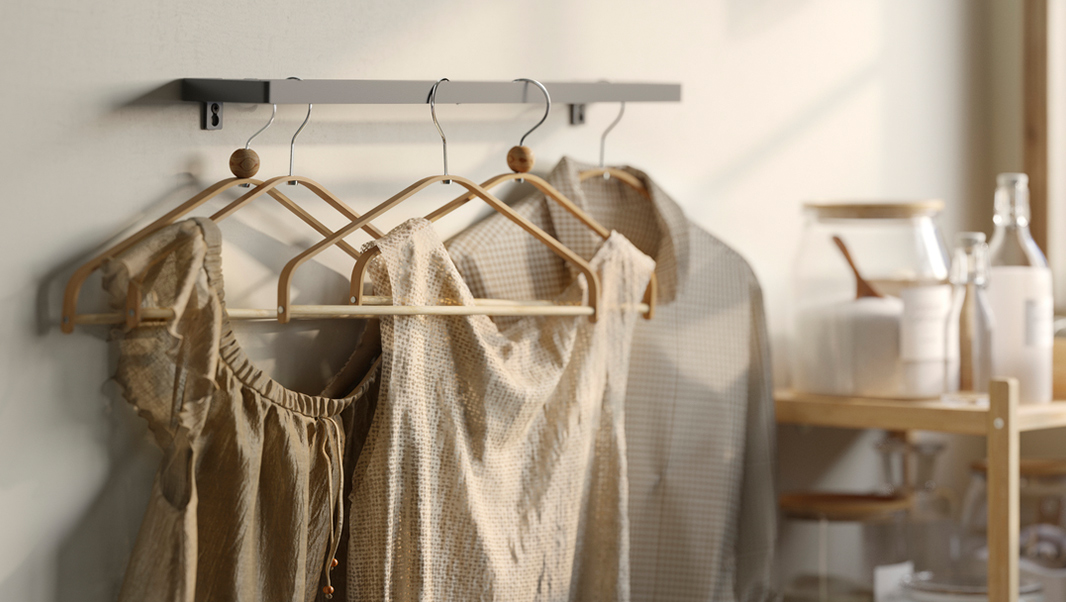 IKEA-hosvans giysi giysi askisi