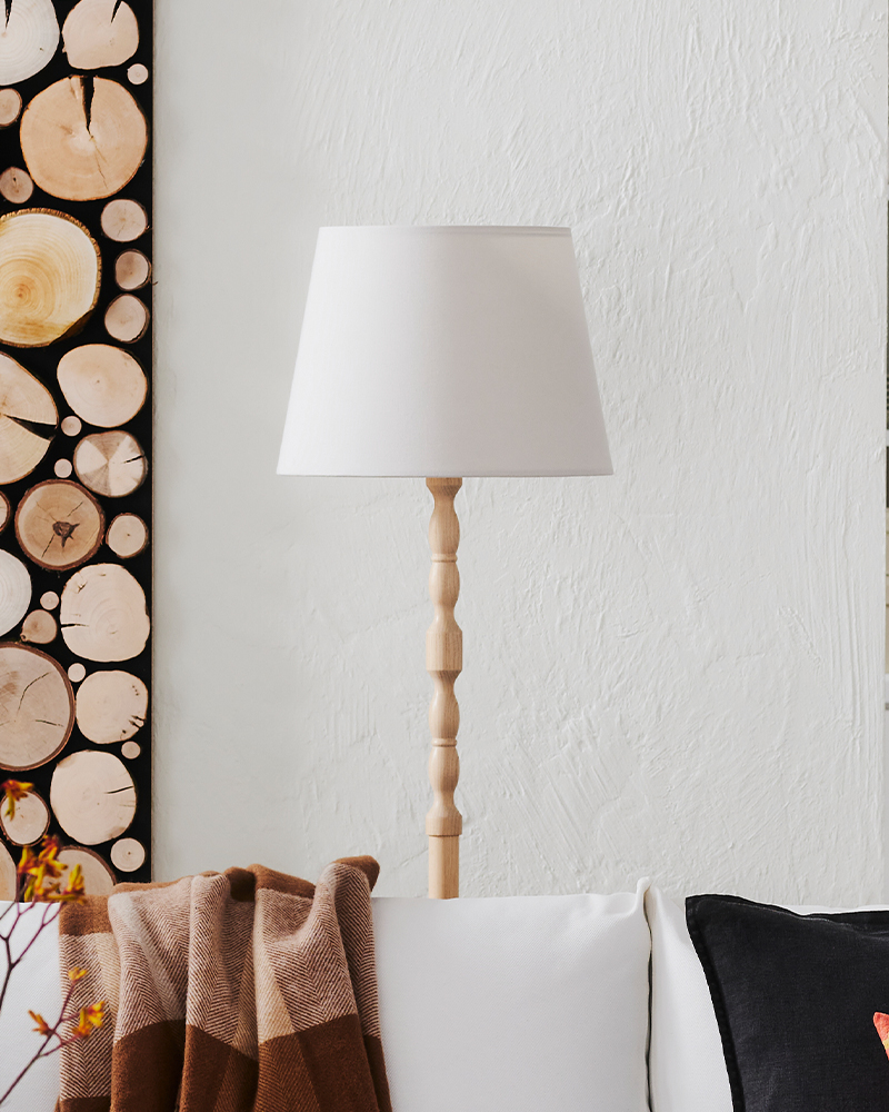 IKEA-kinnahult disbudak beyaz yer lambasi 10559257 01