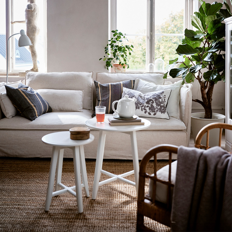 IKEA-kragsta sehpa seti 1