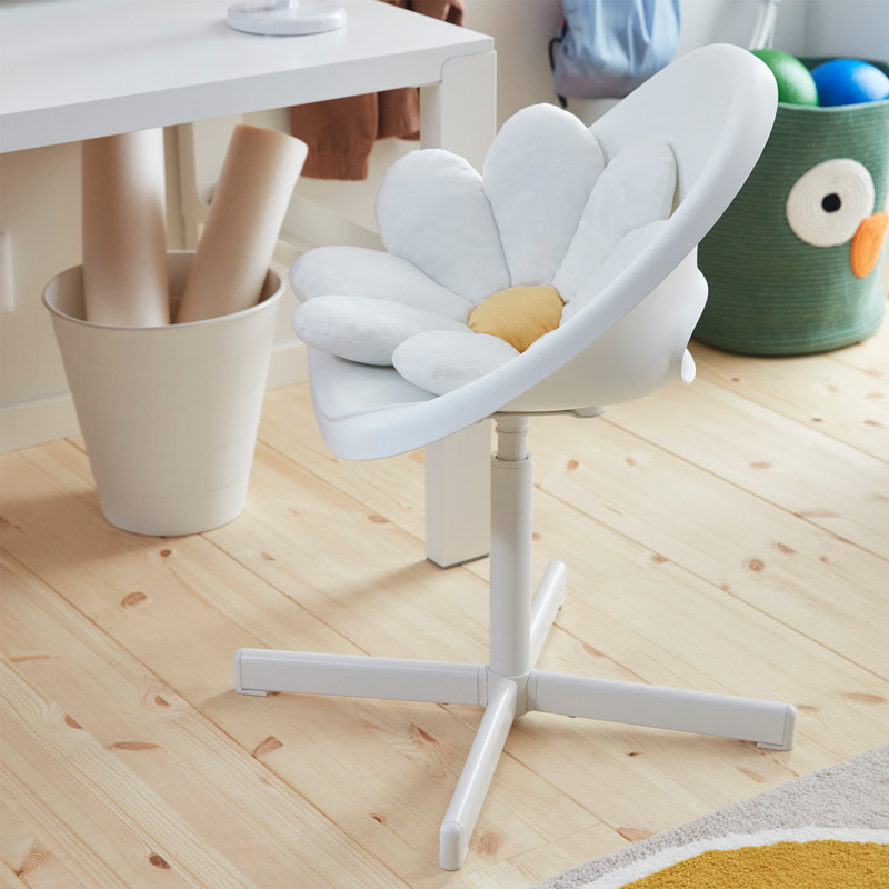IKEA-loberget cocuk calisma sandalyesi 5