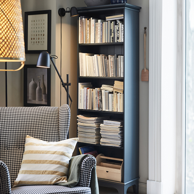 IKEA-lommarp kitaplik