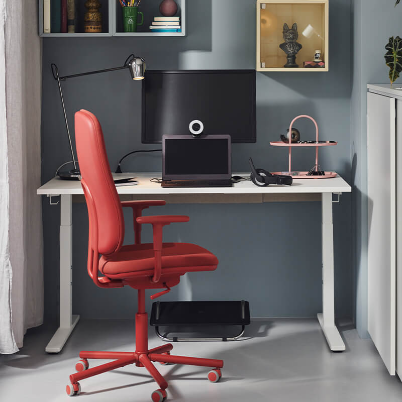 IKEA-mittzon beyaz calisma masasi 01