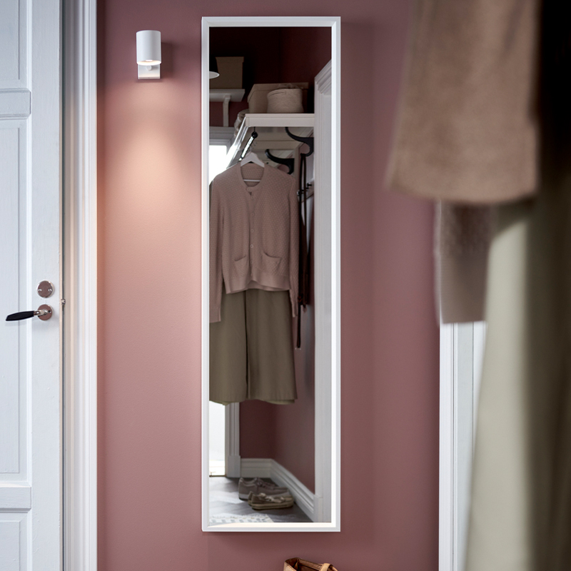 IKEA-nissedal boy aynasi