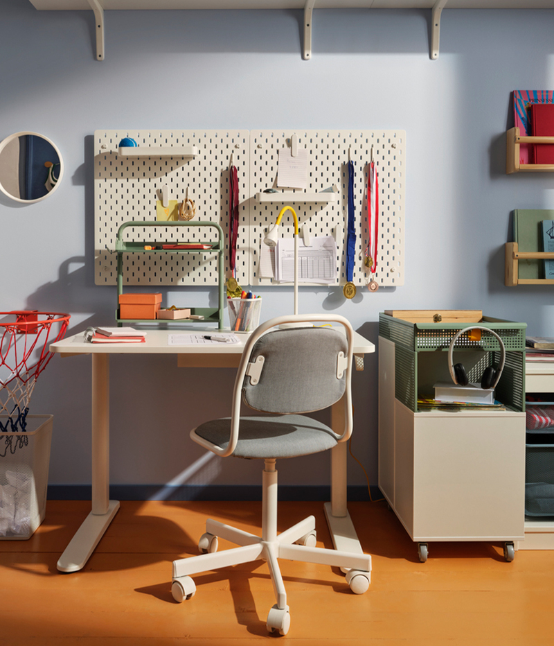 IKEA-orfjall cocuk calisma sandalyesi 1