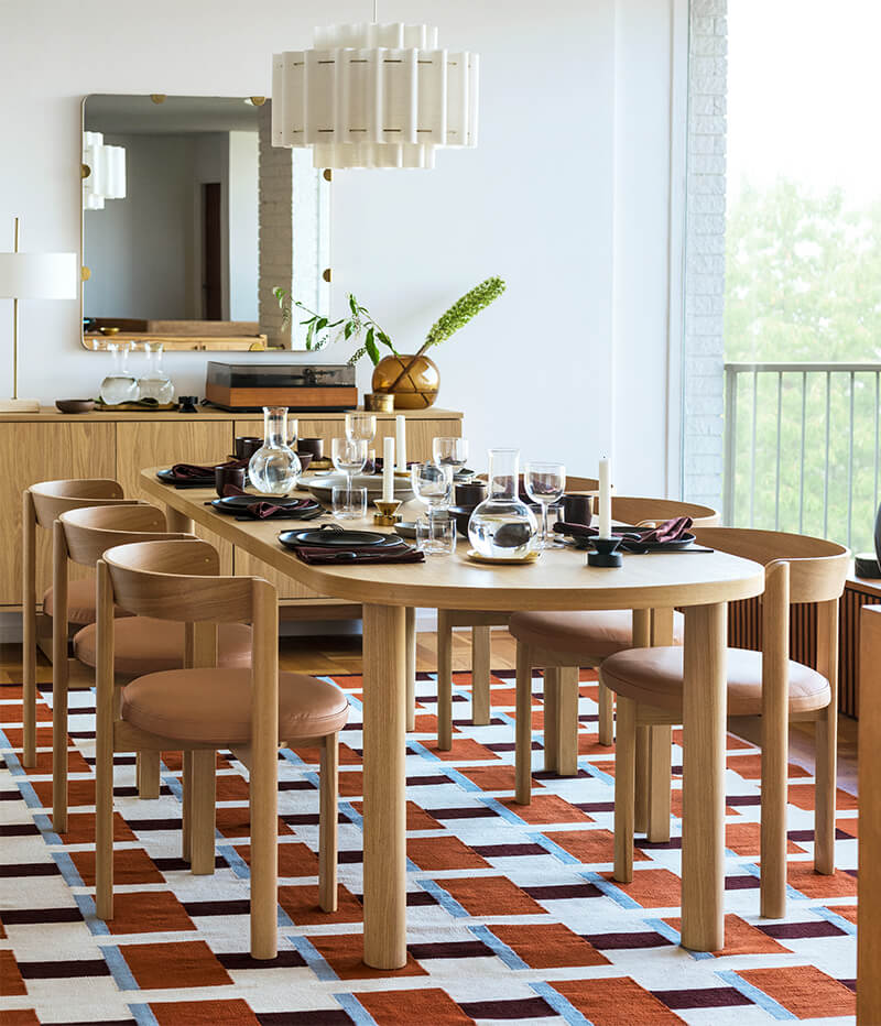 IKEA-stockholm 2025 mese kaplama mese deri 6 sandalyeli yemek masasi takimi 01