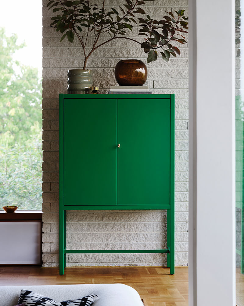 IKEA-stockholm 2025 yesil kapakli dolap 01