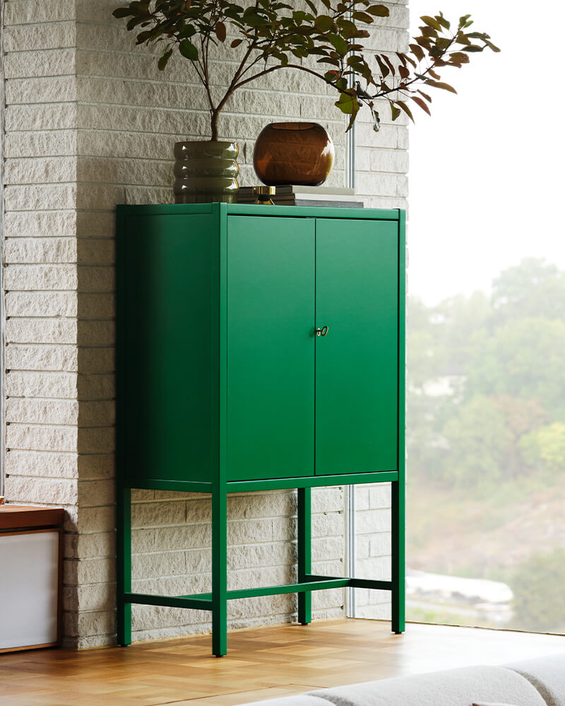 IKEA-stockholm 2025 yesil kapakli dolap 02