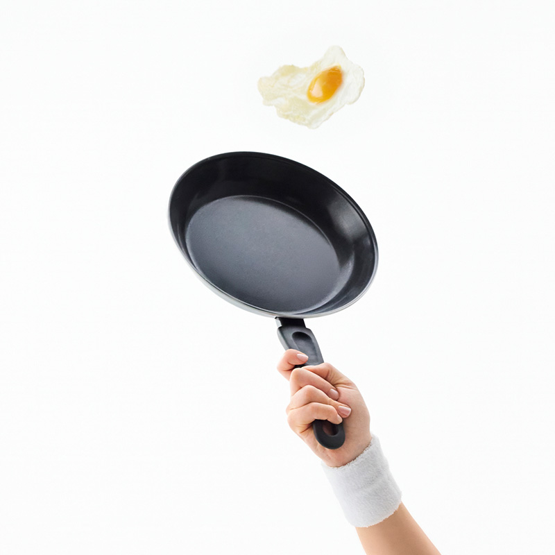 IKEA-tagghaj seramik kaplama siyah 24 cm kizartma tavasi 405811534 01