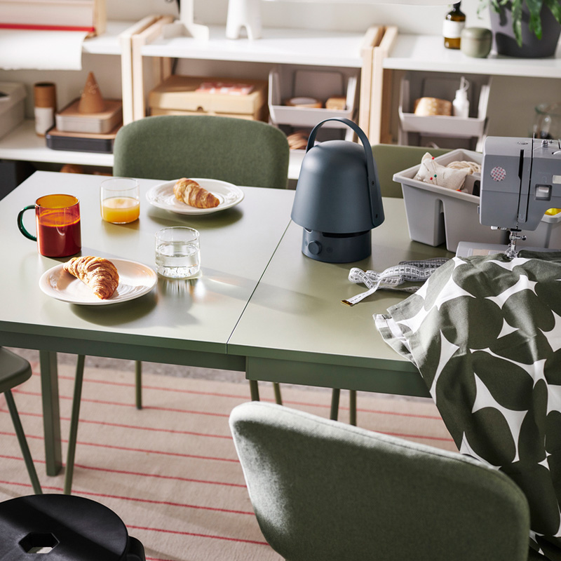 VIHALS green seats 4-6 extendable dining table - 30592755 | IKEA