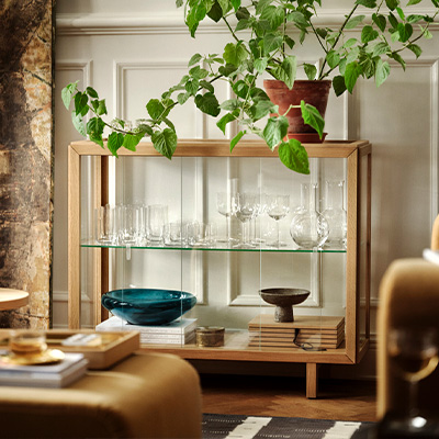 IKEA-stockholm cam vitrin