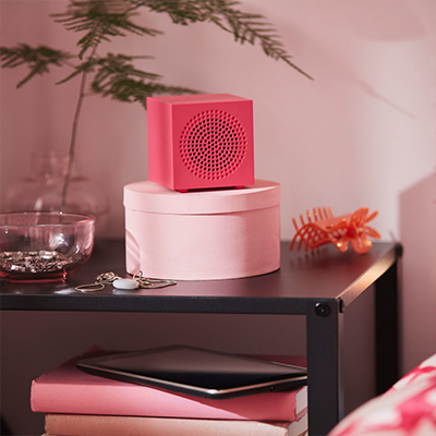 IKEA-kallsup pembe tasinabilir bluetooth hoparlor