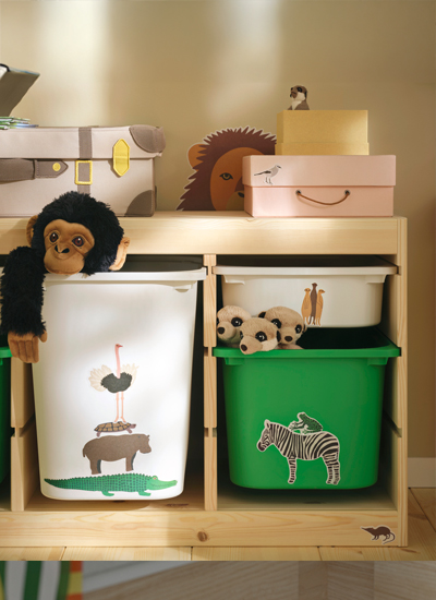 IKEA-sandlopare cok renkli etiket