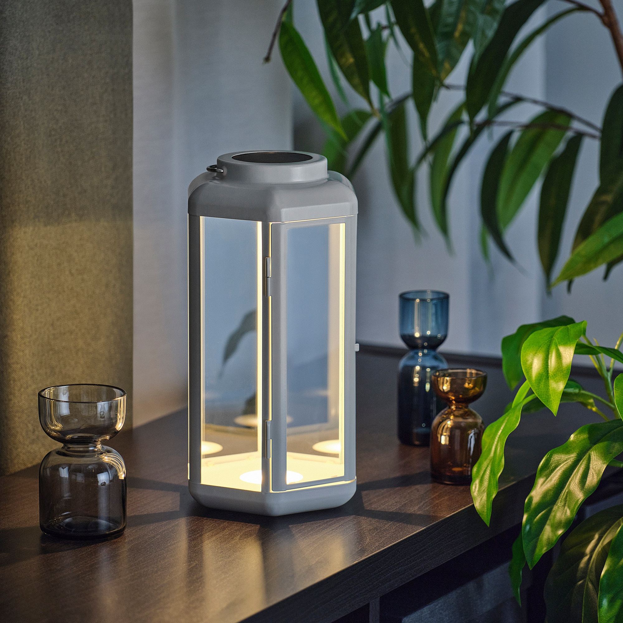 SOLVINDEN white 28 cm LED solar-powered table lamp - 80593540 | IKEA