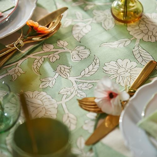 IKEA - SMÖRFISK, tablecloth, Floral pattern-green-white, 145x240 cm