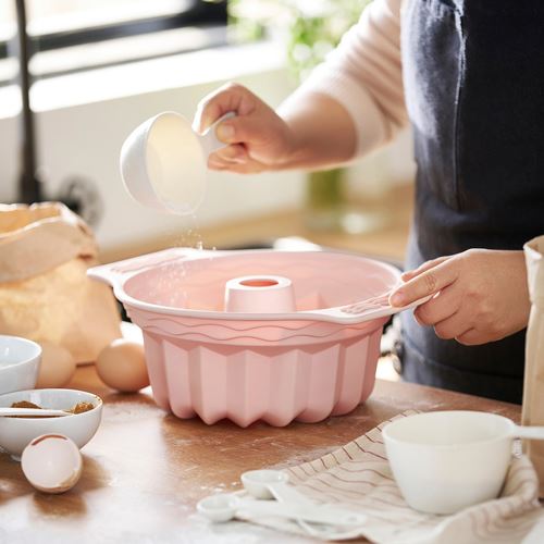 IKEA - BAKTIDER, silikon kek kalıbı, soluk pembe, 22 cm