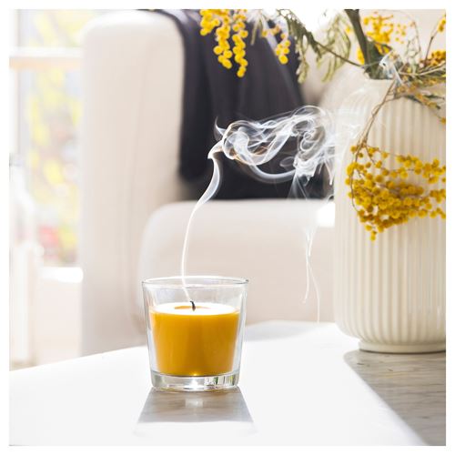 IKEA - SVARTOXBAR, bardakta kokulu mum, sarı, 25 saat